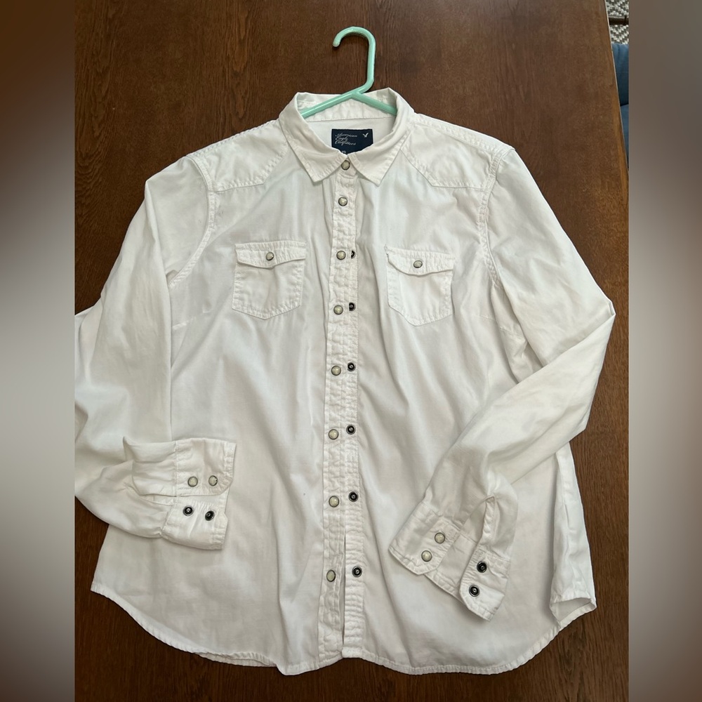 American Eagle Outfitters White Snaps Up Shirt XL Girls/Boys Long sleeved